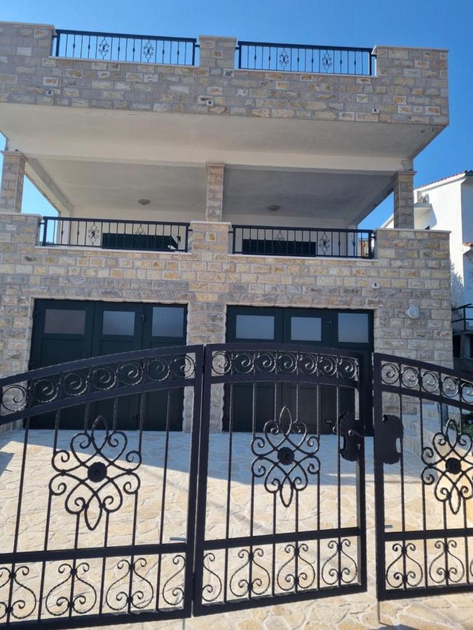 Apartmani Tamaris Vinišće Dış mekan fotoğraf